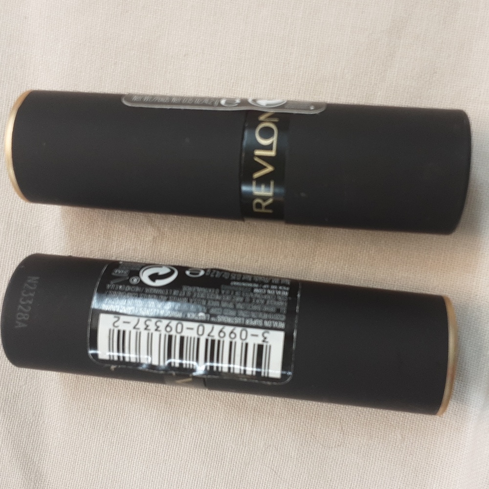 Revlon Matte Finish Lipstick #003